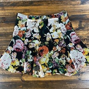 Show me your mumu mini floral skirt